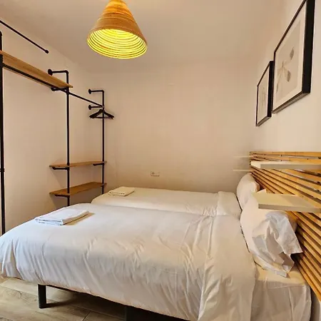 Apartament Sant Lluis Center, 2 Min Walk From The Sea Lloret de Mar
