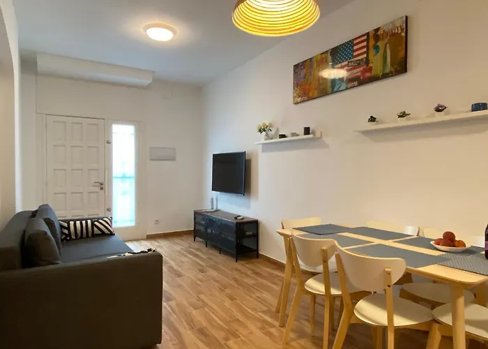 Appartement Sant Lluis Center, 2 Min Walk From The Sea Lloret de Mar