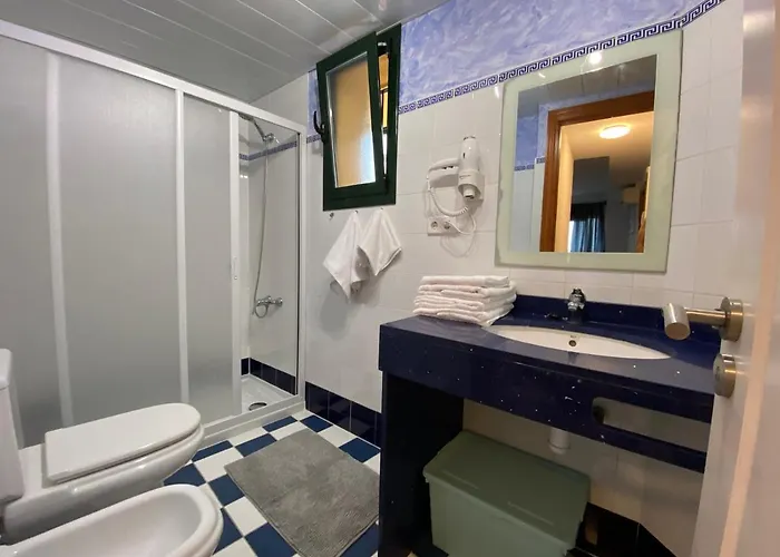 Appartement Sant Lluis Center, 2 Min Walk From The Sea