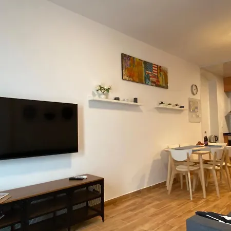 Sant Lluis Center, 2 Min Walk From The Sea *