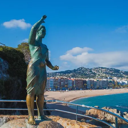 Sant Lluis Center, 2 Min Walk From The Sea Апартаменты Льорет-де-Мар